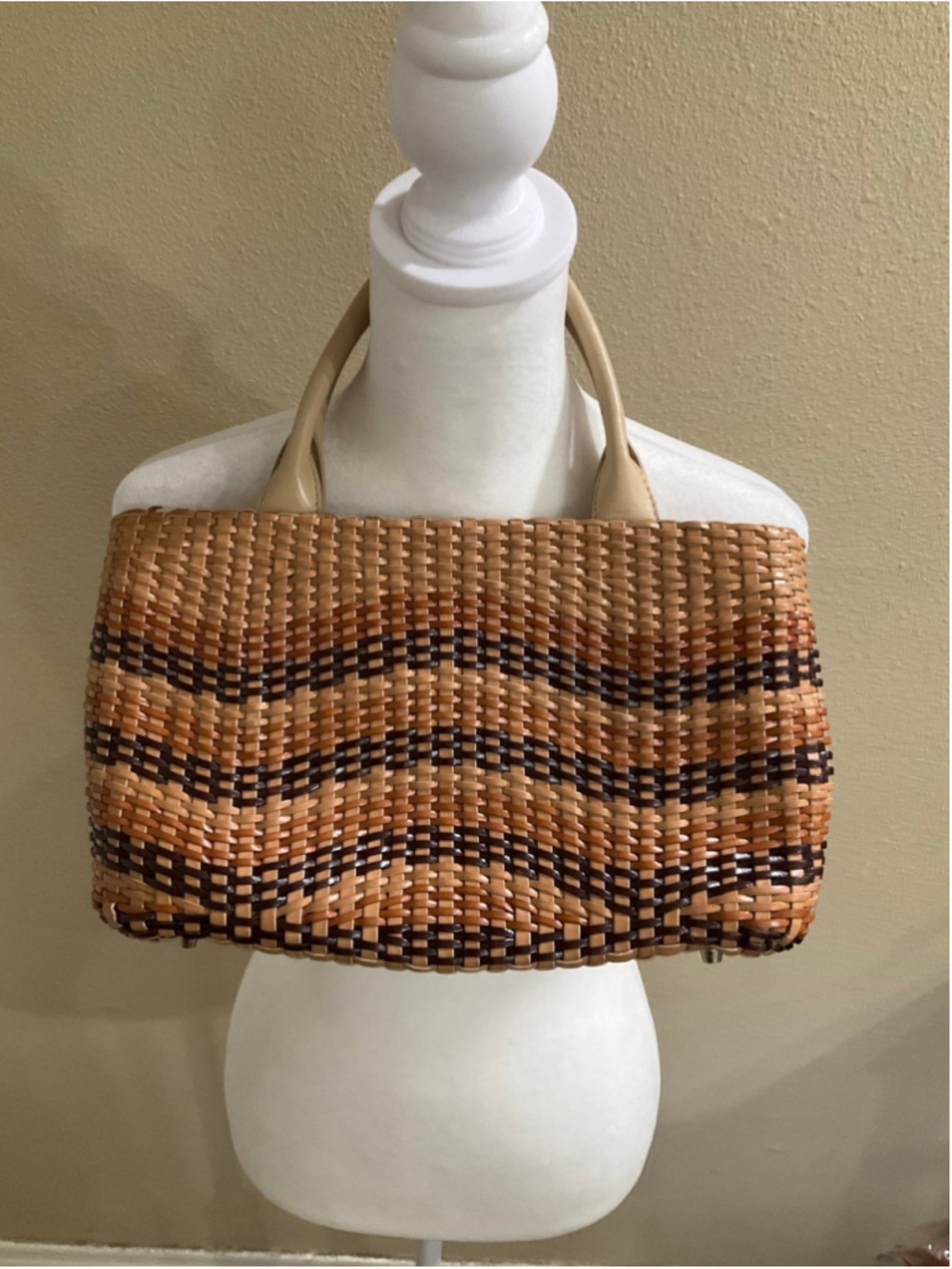 Monsac woven straw handbag with wavy stripes in brown and beige